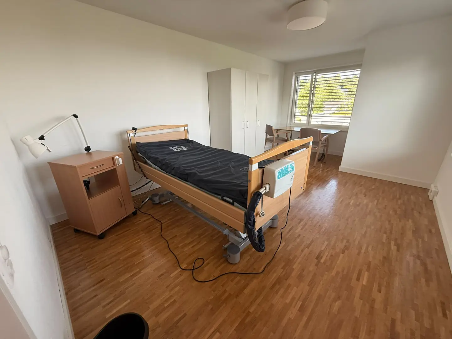 Zimmer im Altersheim als Referenz für Zimmerräumung in Rapperswil-Jona und der Region See-Gaster